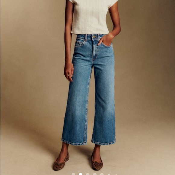 Sezane Denim - SOLD. Sezane Denim Le Crop Denim Blue Size 8 Size 40 Womens EUC